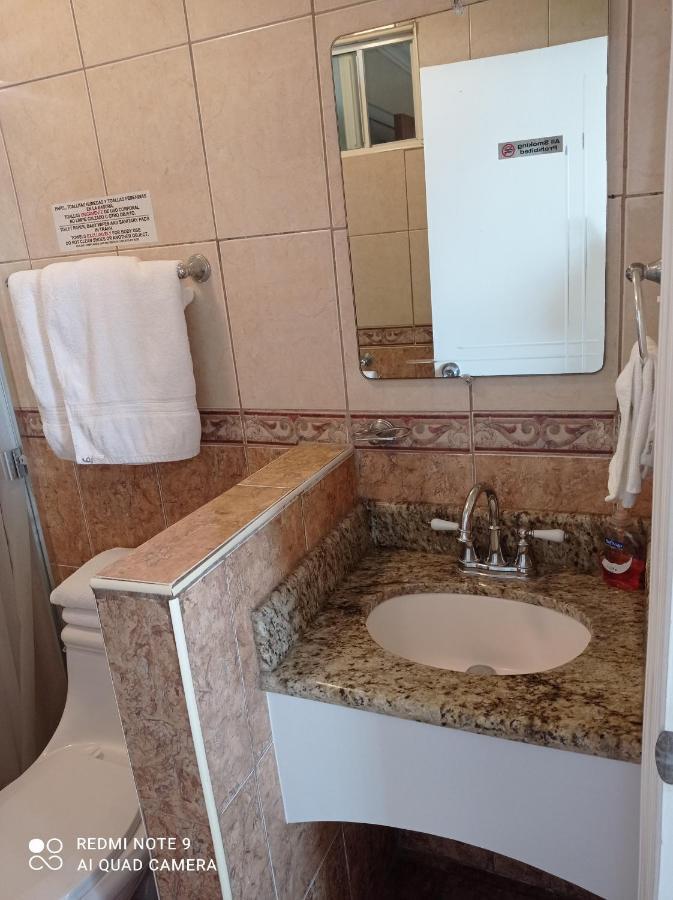Suites Leon Rojo Тихуана Экстерьер фото